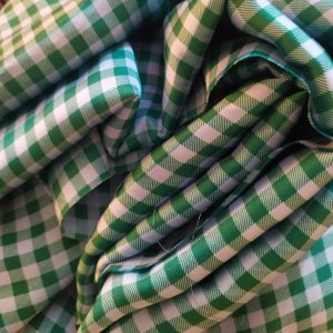 Mousseline de soie verte carrelee