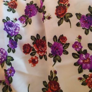 Tissu fleuri semi collant