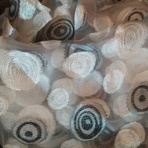 Tissu organza blanc noir