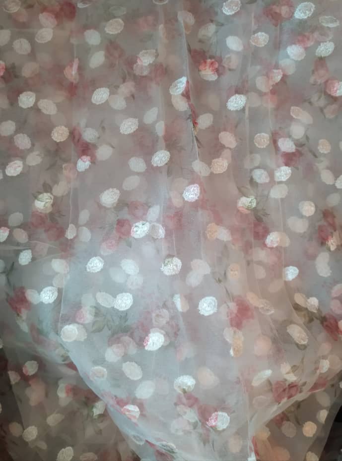 Tissu organza fleuri Tissu organza fleuri